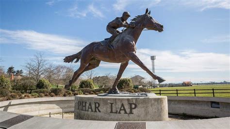 Phar Lap memorial .